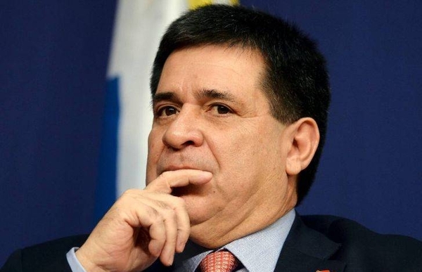HOY / Cartes apunta a los sicarios del presupuesto: “Acaban de robar al Paraguay”