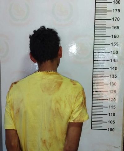 Vecinos reducen a golpes a delincuente