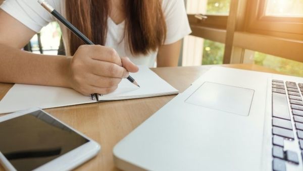 Lupa fintech: Timón trabaja en su plataforma de e-learning para promover la educación financiera
