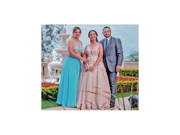 La especial fiesta de Milagros Aguiar