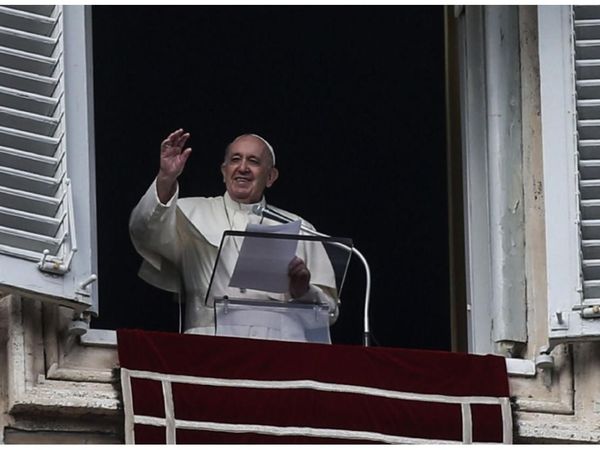 El Papa pide mayor sobriedad y atención a los vecinos