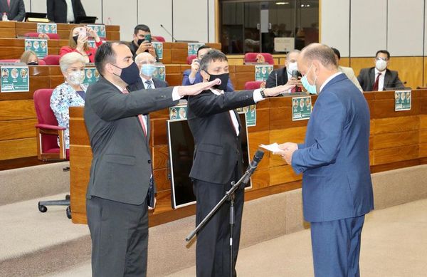 Asumen Paciello y Bogarín en CM y ahora disputan representar ante JEM - Nacionales - ABC Color