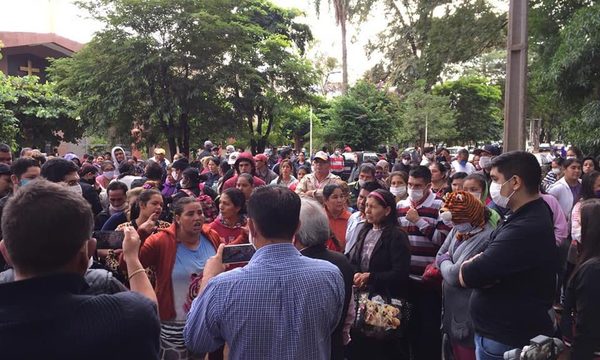 Esteños se movilizan, exigen alimentos