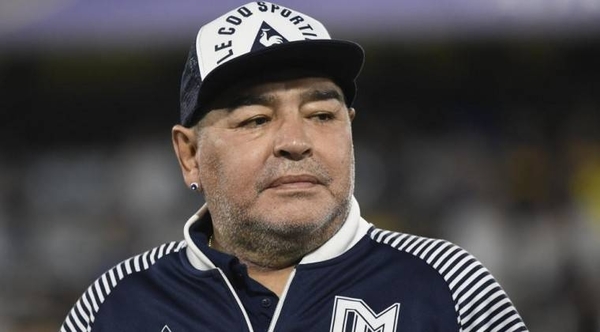 HOY / Maradona sufrió un golpe en la cabeza días antes de su muerte: “De haber estado en una clínica, hoy estaría vivo”