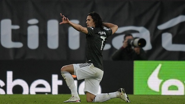Por racismo, Cavani se enfrenta a probable sanción de tres partidos