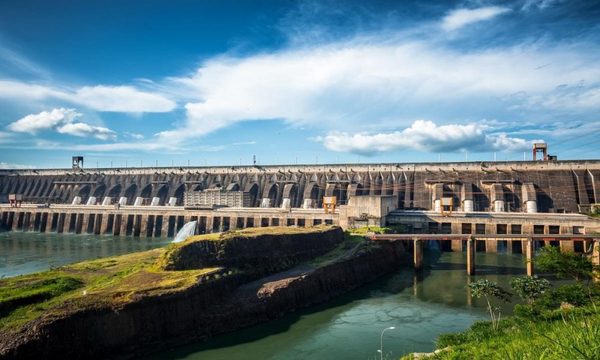 Itaipú llega a 70 millones de MWh de energía generados en 2020