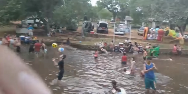 Crónica / (VIDEO) Clausuran todos los balnearios de Caacupé