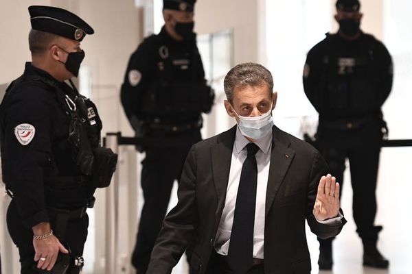 Sarkozy llama “infamias” a las acusaciones en su juicio por corrupción en Francia - Mundo - ABC Color