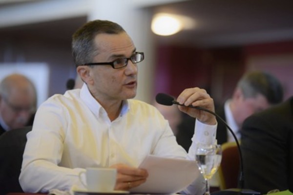 Nelson Argaña arremete contra José Alberto Alderete: “Es el demonio negro y no por su cutis, sino por su alma” » Ñanduti