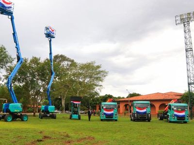 ANDE recibe vehículos para agilizar las reparaciones tras los cortes