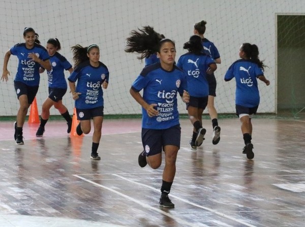 Albirroja Femenina inició otra semana de preparación - APF
