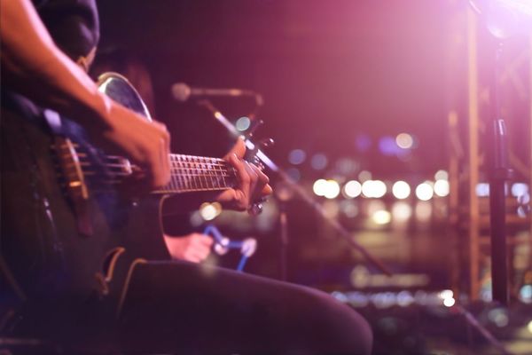 Inician pago de subsidio a artistas y gestores culturales - MarketData