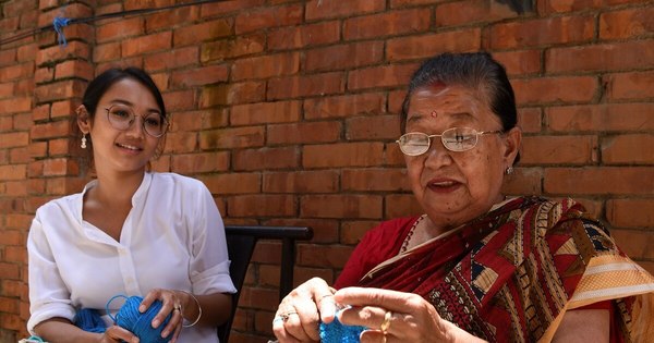 La Nación / Calcetines muy especiales que cuentan la vida en Nepal