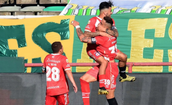 HOY / Argentinos se impone con dos tantos de Gabriel Ávalos