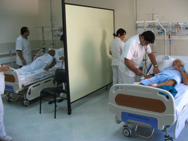 Familiares de pacientes internados en IPS denuncian mala alimentación