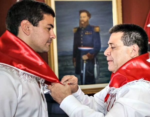 Peña dice que tomará sus decisiones de llegar a la Presidencia