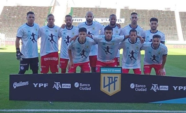 Crónica / Doblete de Ávalos para “Argentinos”