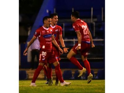 El Trico se acomoda en lo alto
