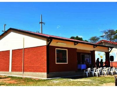 Entregan importantes obras en área educativa en Alto Verá