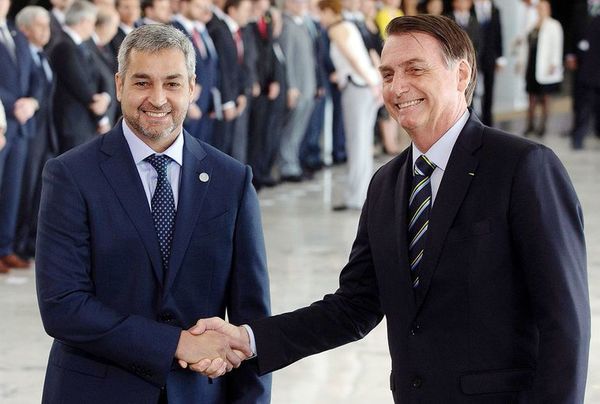 Con agenda abierta, en Foz se reúnen hoy por tercera vez Abdo y Bolsonaro - Nacionales - ABC Color