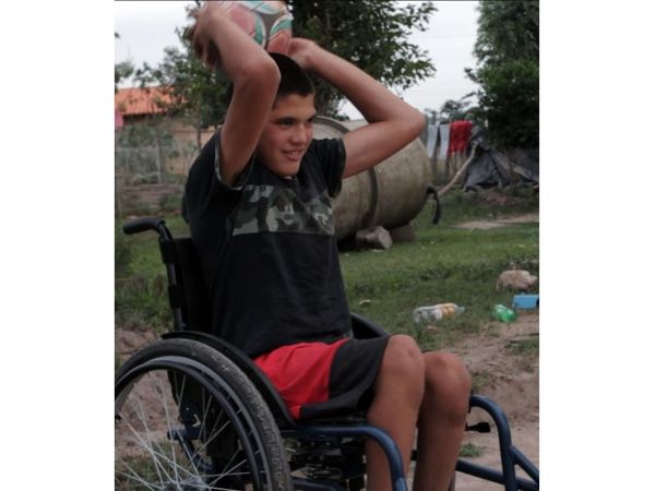 Con rehabilitación, Tobías logra autonomía desde Villa Florida