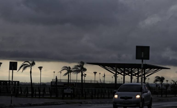 HOY / Chaparrones hoy, seguidilla de lluvias y tormentas desde mañana