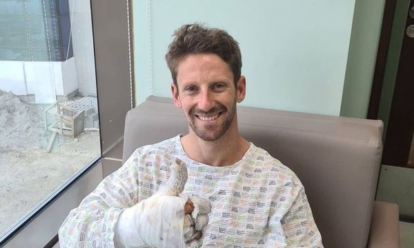 Romain Grosjean reconoce que gracias al Halo sigue con vida