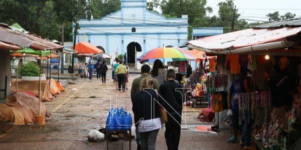 Comerciante de Caacupé: “Nosotros tenemos que trabajar. Pedimos que no sea tan largo el cierre” - ADN Paraguayo