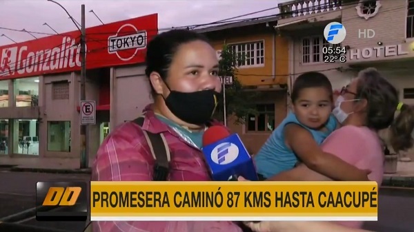 Mujer camina 87 kilómetros por la salud de su hijo desde Coronel Oviedo