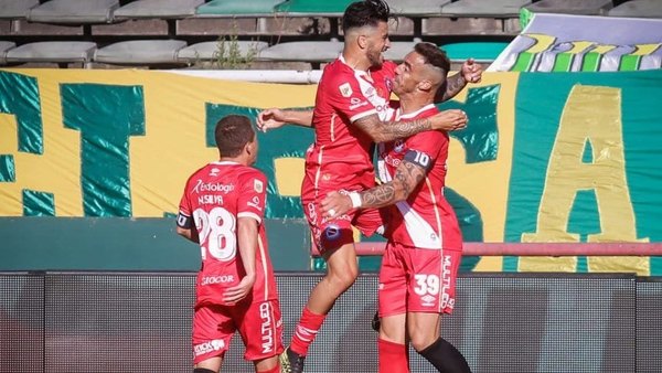 Con un doblete paraguayo, Argentinos Juniors goleó a Aldosivi