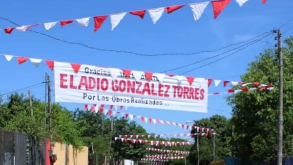 "ELADIO MANDA HACER LOS PASACALLES DE AGRADECIMIENTO PARA EL MISMO"