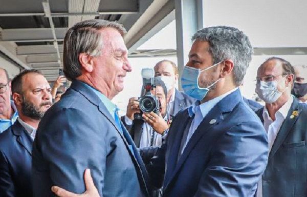 Marito llega a Foz y es recibido con un abrazo de Bolsonaro - Noticiero Paraguay