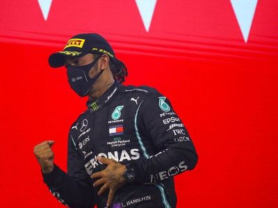 Hamilton se siente "bien y sólo con síntomas leves"