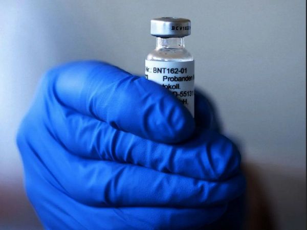 Solicitan autorización para distribuir vacuna contra el Covid-19 en la UE
