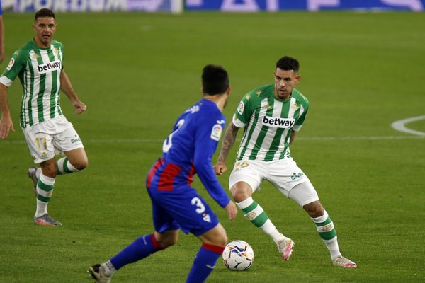 Con 'Tony' Sanabria, Betis cae y está cerca de la zona roja en LaLiga