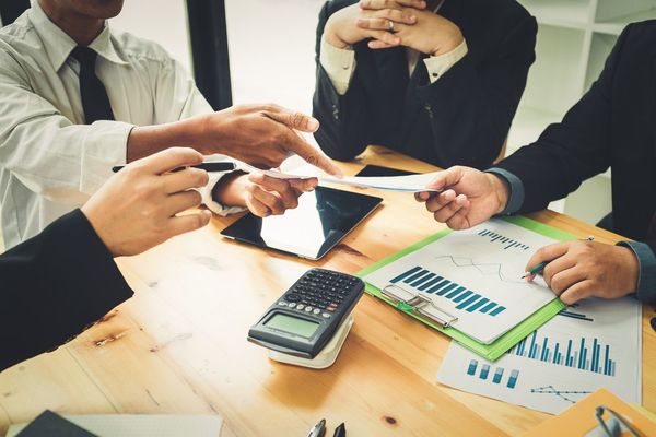 Deuda corporativa se incrementó en alrededor de USD 560 millones en el último año - MarketData