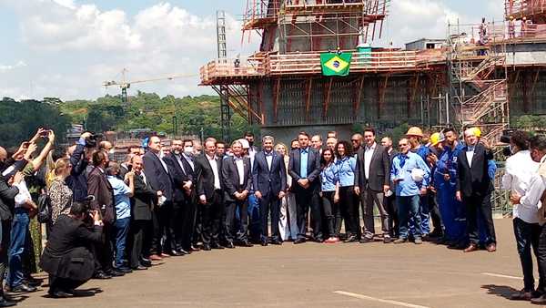 Abdo y Bolsonaro, encuentro en Foz: el puente, agenda abierta y sin tapabocas - ADN Paraguayo