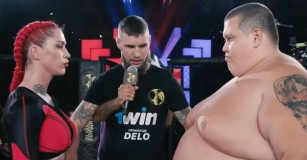 La polémica pelea de MMA entre una luchadora profesional y un youtuber de 240 kilos - C9N