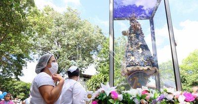 La Nación / Virgen Peregrina de Caacupé lleva luz de esperanza y fe al Ineram