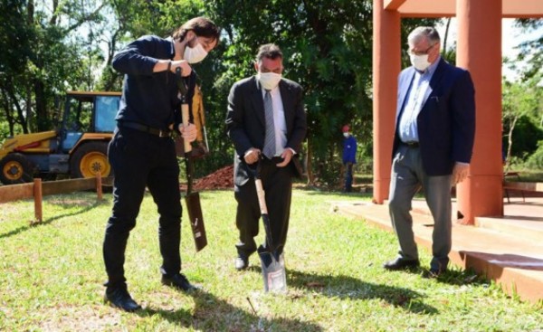 Municipalidad de CDE apoya obras inclusivas en la UNE