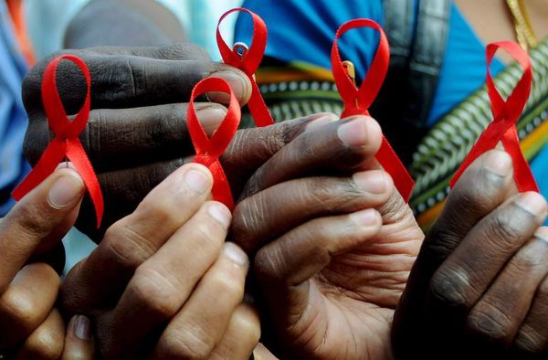 Día Mundial del Respuesta al VIH: Suman varias denuncias por discriminación  - Nacionales - ABC Color