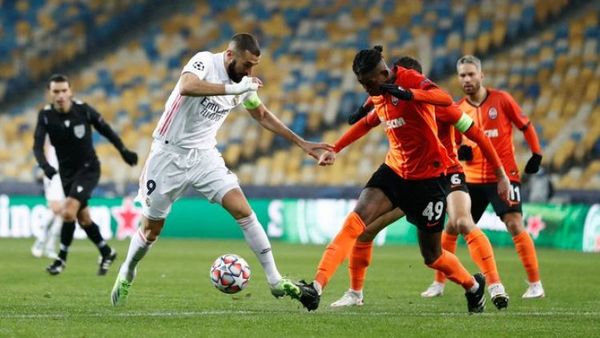 Real Madrid complica su pase a los octavos de Champions