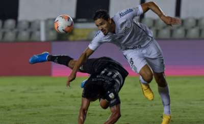 HOY / Santos avanza en la Copa en un partido con final incidentado