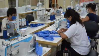 Confeccionistas ya vendieron más de 1.200.000  batas al Ministerio de Salud