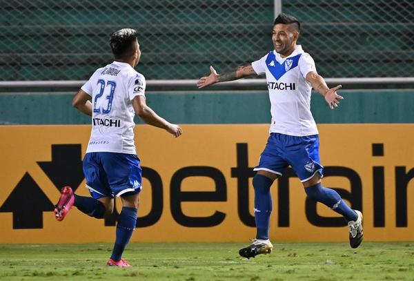 Vélez se mete a cuartos con una goleada ante Cali