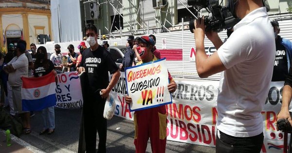 La Nación / Hacienda subsidiará a artistas