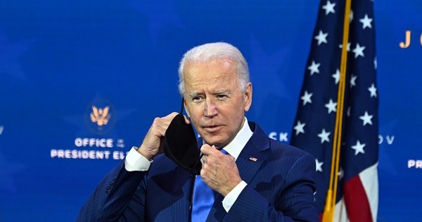 La Nación / Acercamiento entre Fernández y Biden