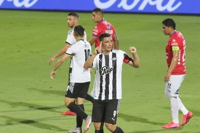 Crónica / EN LIBERTAD PARA AVANZAR