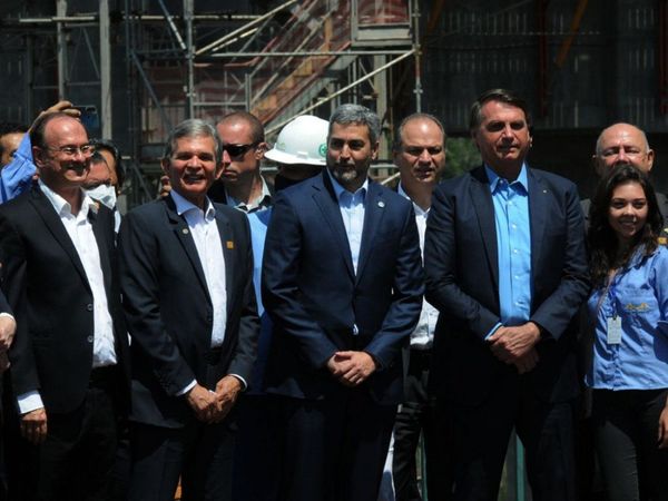 Hermético encuentro en Foz entre Jair Bolsonaro y Abdo Benítez