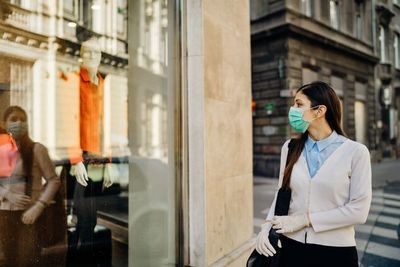 La economía mundial volverá a niveles pre-pandemia hacia finales del 2021, según la OCDE - MarketData
